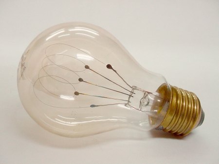 Radium "Carbolight". Lámpara decorativa de filamento de carbón.